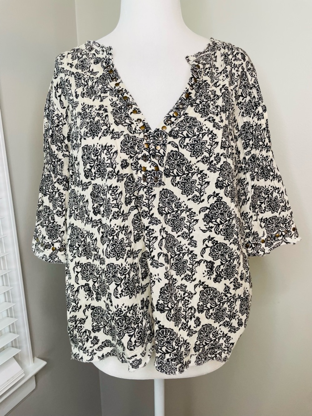 Anthropologie White and Black Floral Peasant Blouse